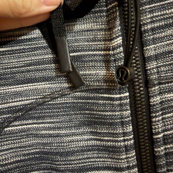 lululemon athletica hooded define 10 - Picture 3 of 6